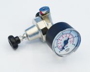 Druckminderer Mini CO2 5,5 bar mit Manometer mit Absperrhahn, Einweg Patronenanschluss, JG 6mm